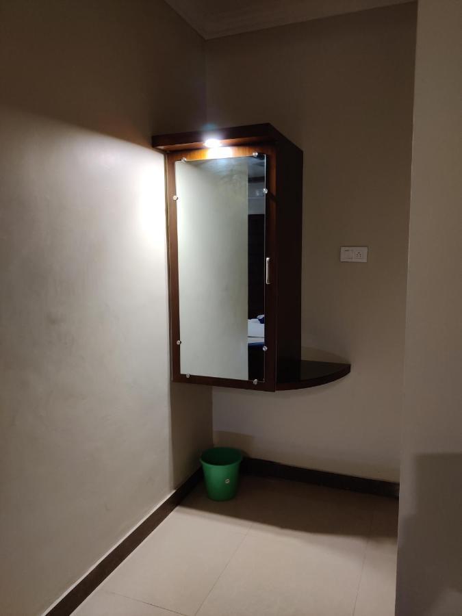 Vyavahar Lodge Удупі Екстер'єр фото