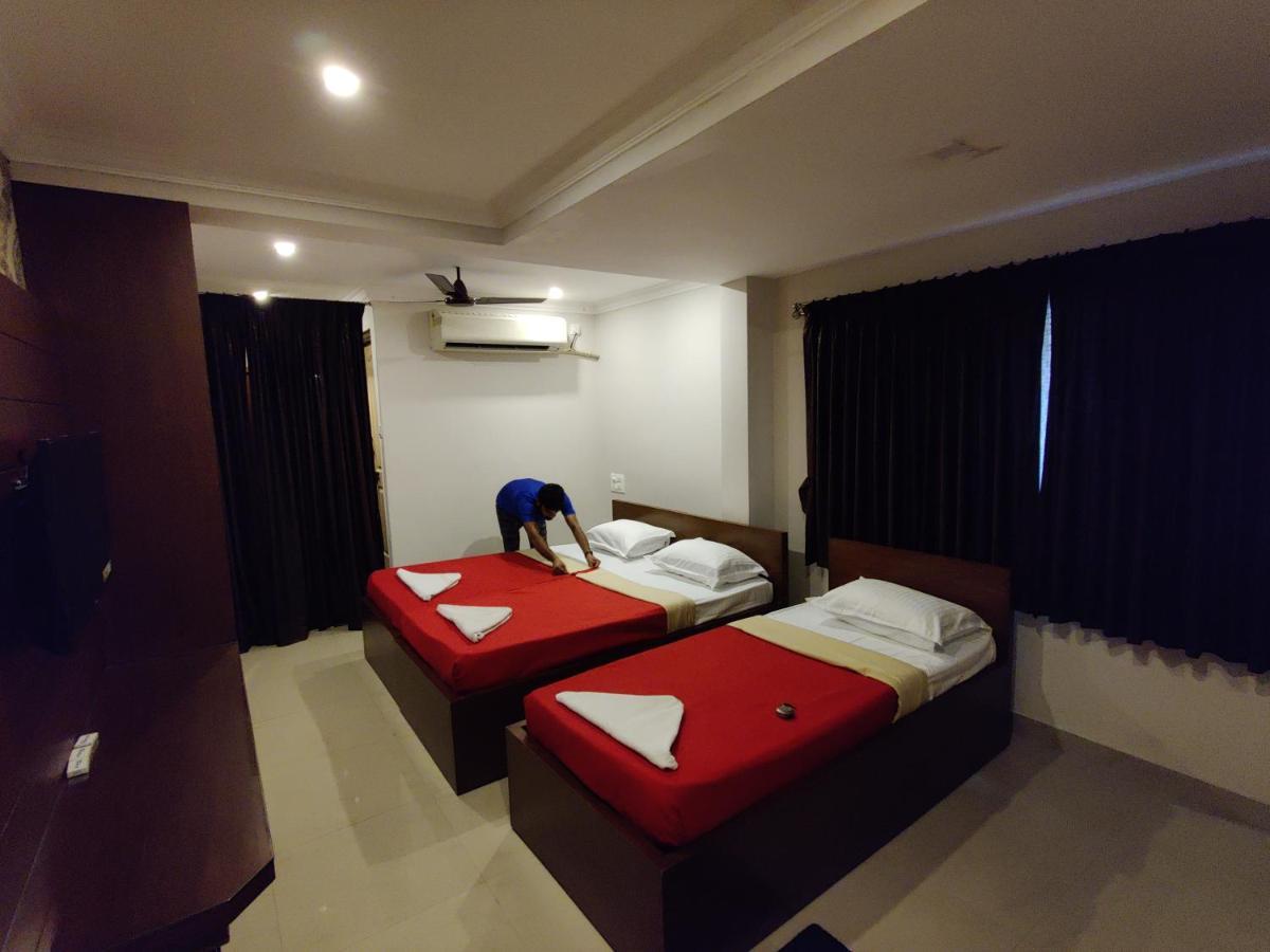 Vyavahar Lodge Удупі Екстер'єр фото