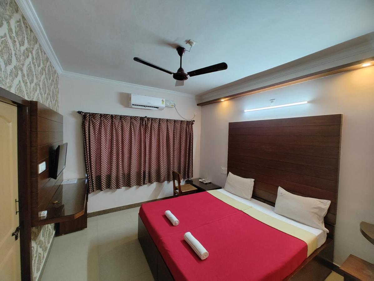 Vyavahar Lodge Удупі Екстер'єр фото