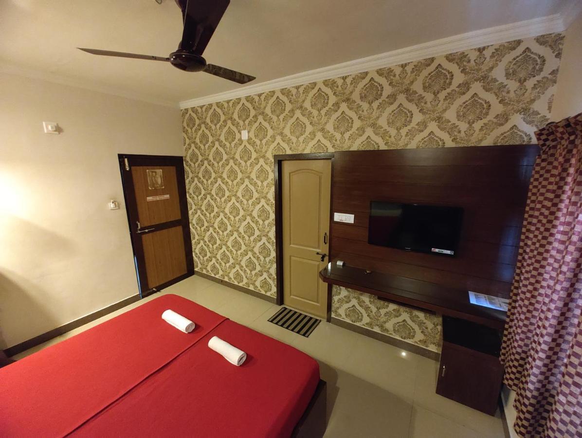 Vyavahar Lodge Удупі Екстер'єр фото