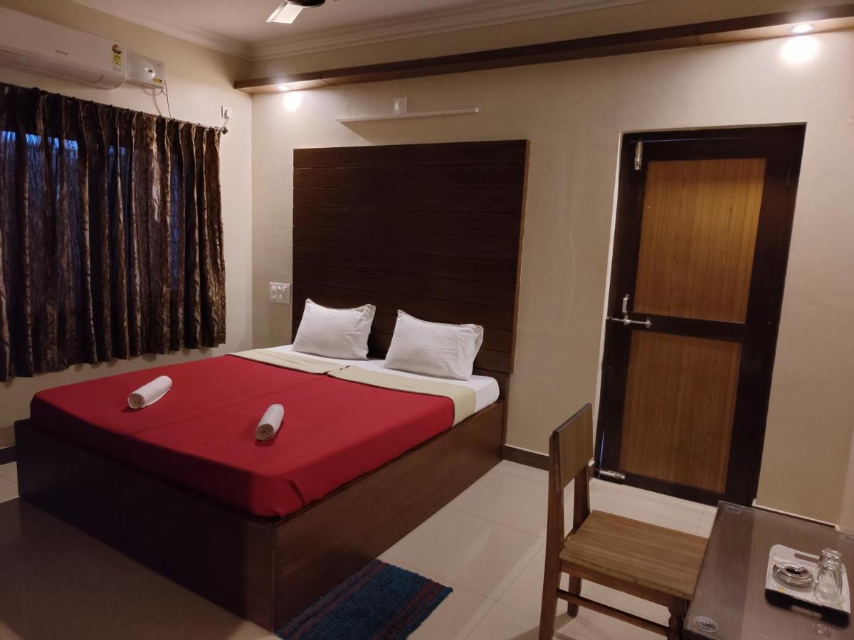 Vyavahar Lodge Удупі Екстер'єр фото